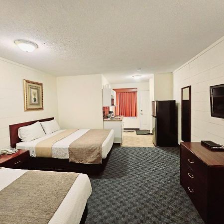 Canadian Motor Inn グランド・プレーリー エクステリア 写真