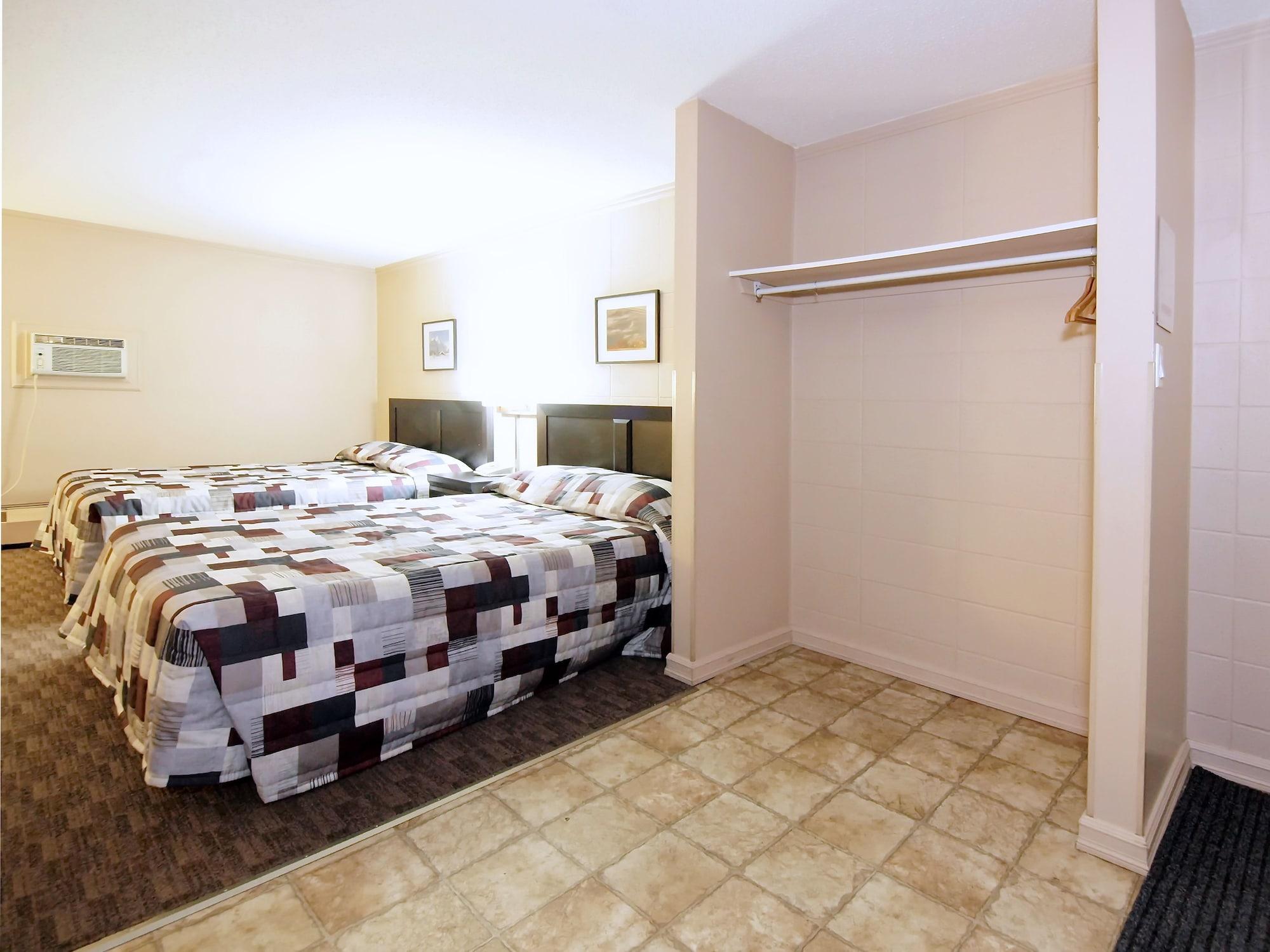 Canadian Motor Inn グランド・プレーリー エクステリア 写真