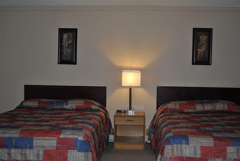 Canadian Motor Inn グランド・プレーリー エクステリア 写真