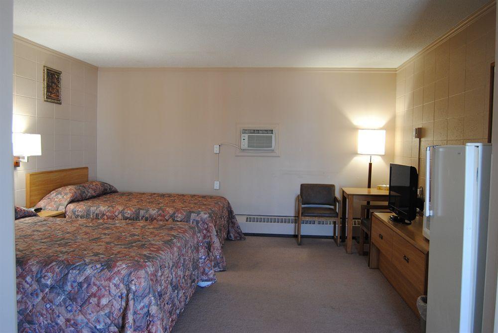 Canadian Motor Inn グランド・プレーリー エクステリア 写真