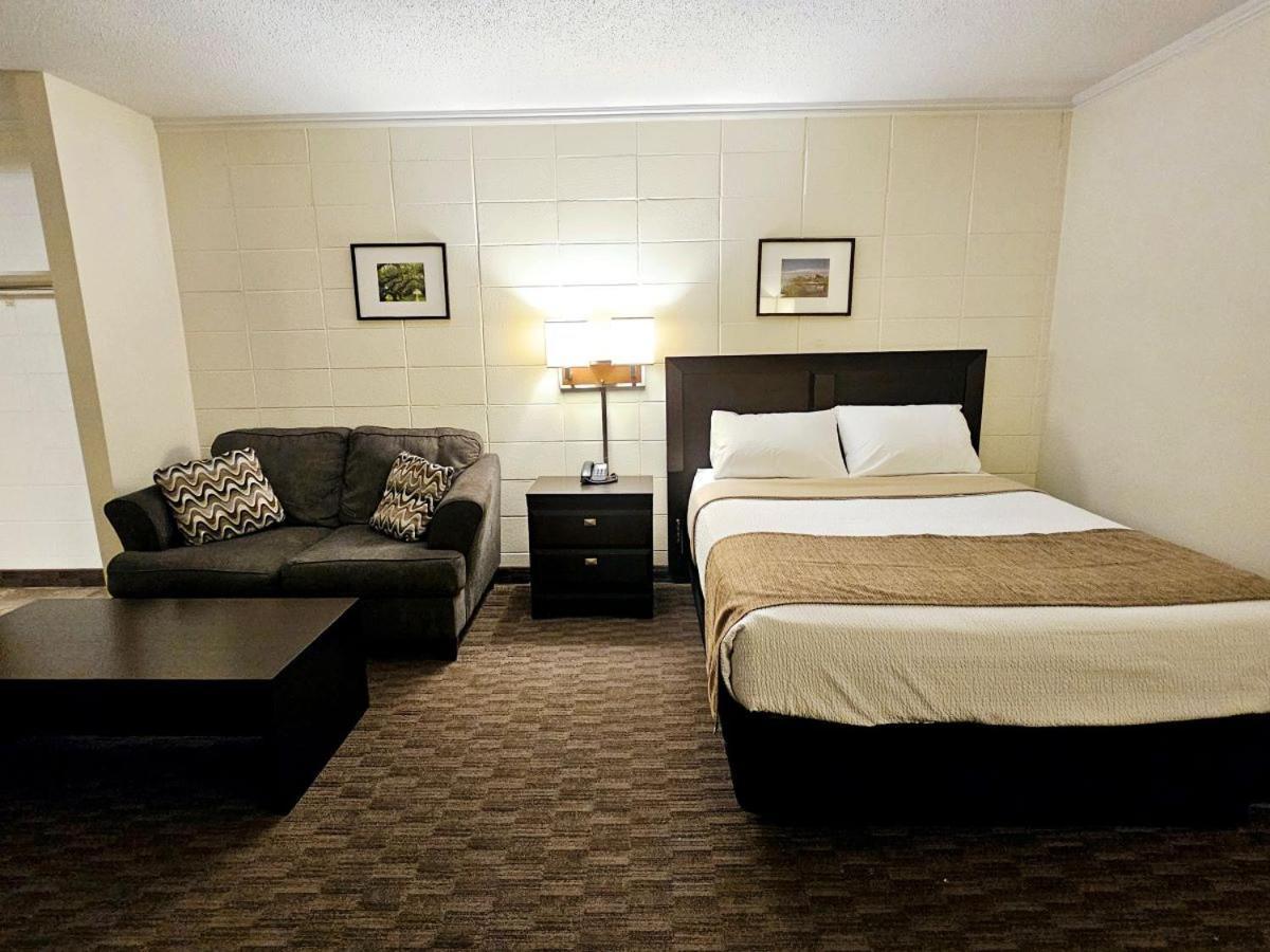 Canadian Motor Inn グランド・プレーリー エクステリア 写真