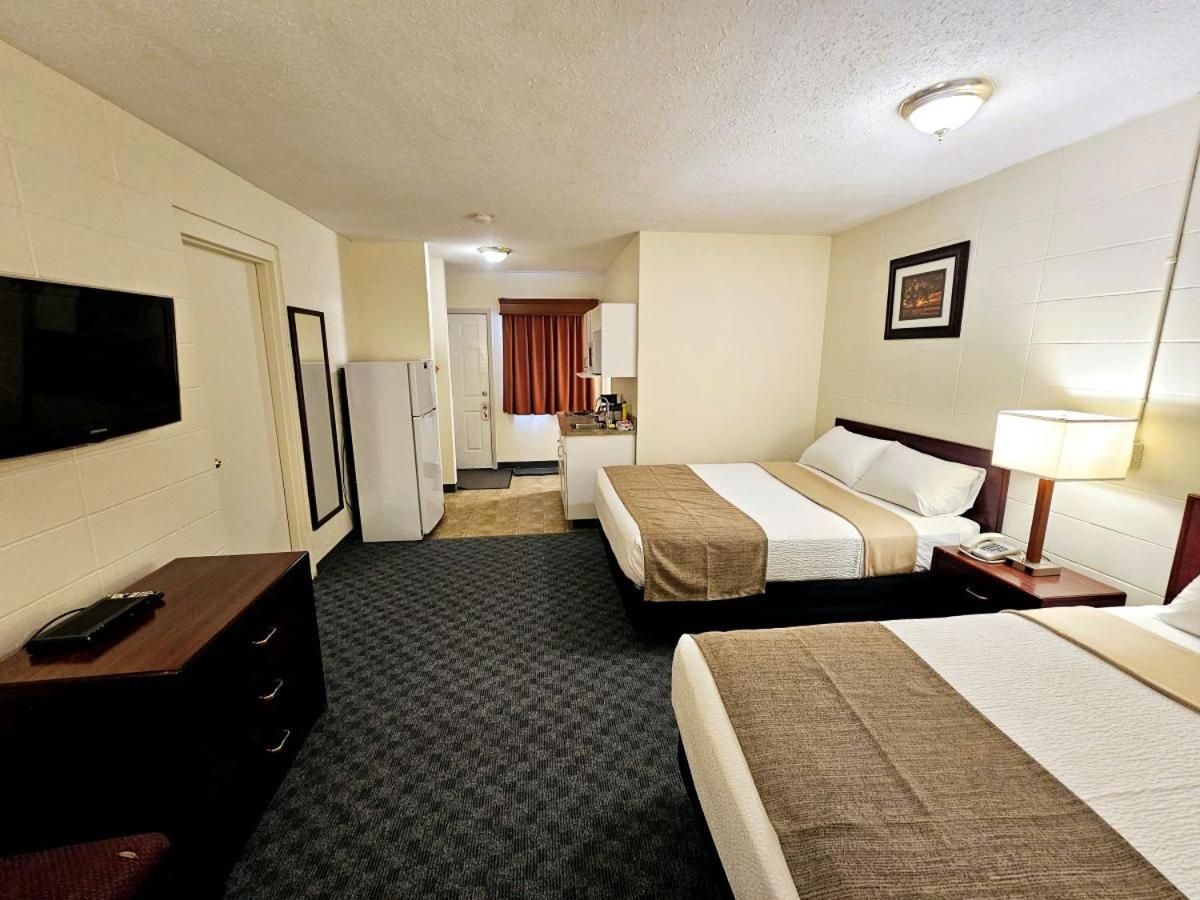 Canadian Motor Inn グランド・プレーリー エクステリア 写真