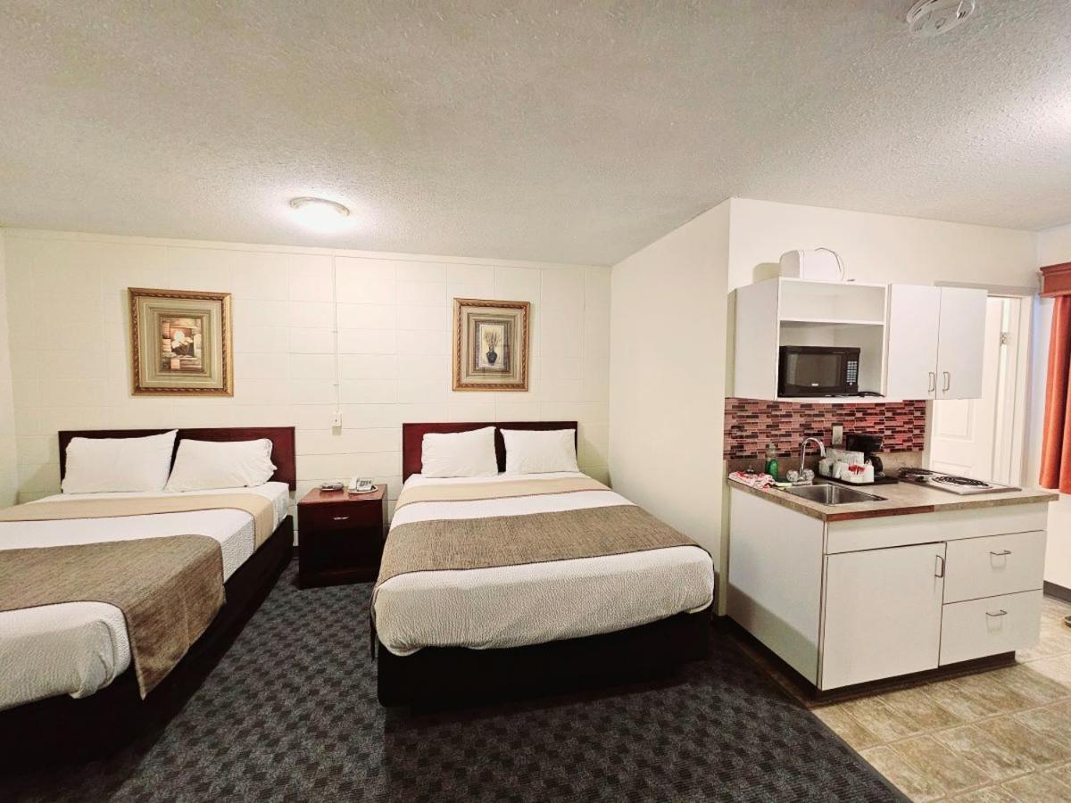 Canadian Motor Inn グランド・プレーリー エクステリア 写真