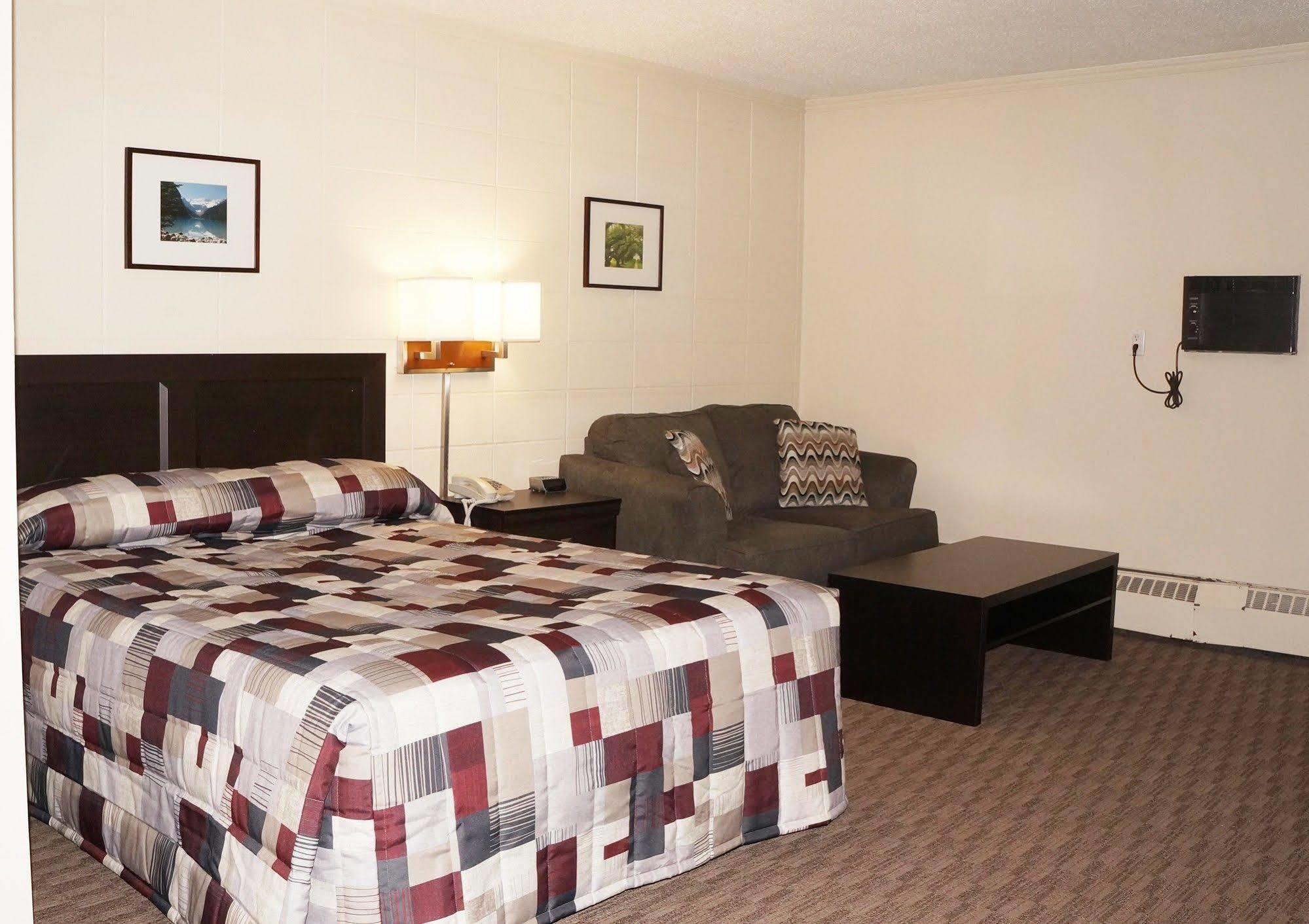 Canadian Motor Inn グランド・プレーリー エクステリア 写真